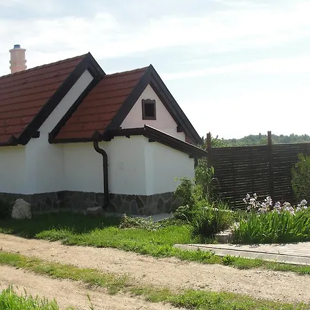 Voeroesmal Vendeghaz Balatonfured