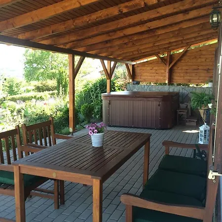 Appartement Voeroesmal Vendeghaz *