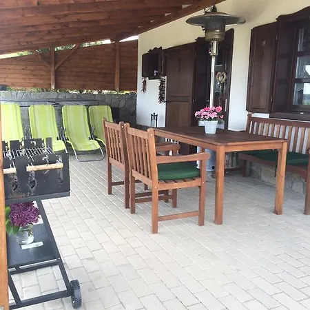 Voeroesmal Vendeghaz Appartement