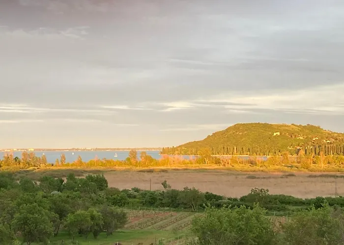 아파트 Voeroesmal Vendeghaz